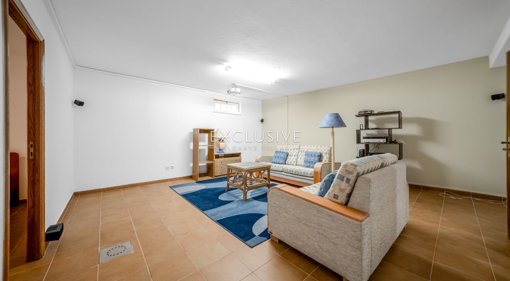 Sea View Villa in Santa Eulália, Walking Distance to the Beach, Albufeira
