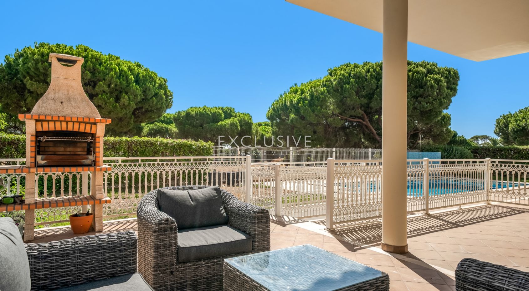 Sea View Villa in Santa Eulália, Walking Distance to the Beach, Albufeira