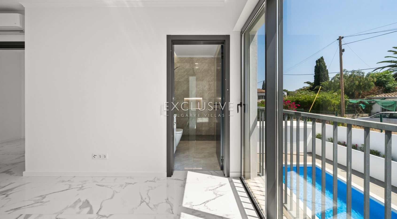 Modern 3+1 Bedroom Villa with Pool and Garden in Lagos, Algarve