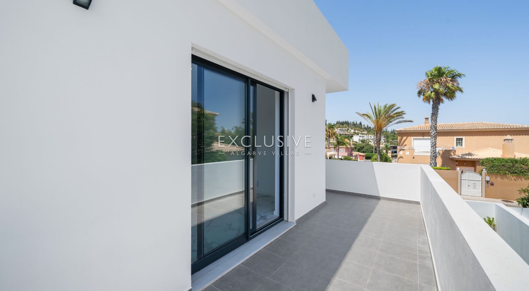 Modern 3+1 Bedroom Villa with Pool and Garden in Lagos, Algarve
