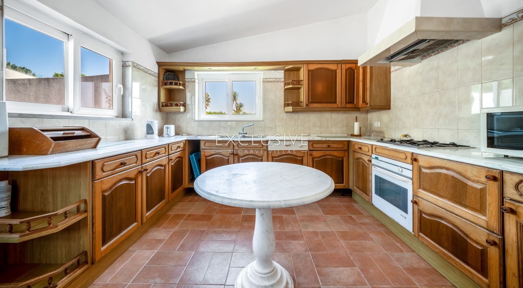Renovation Villa with Sea Views in Falfeira, Lagos