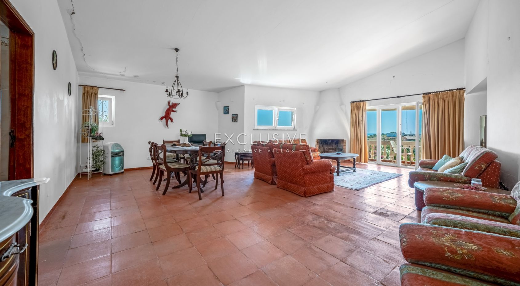 Renovation Villa with Sea Views in Falfeira, Lagos