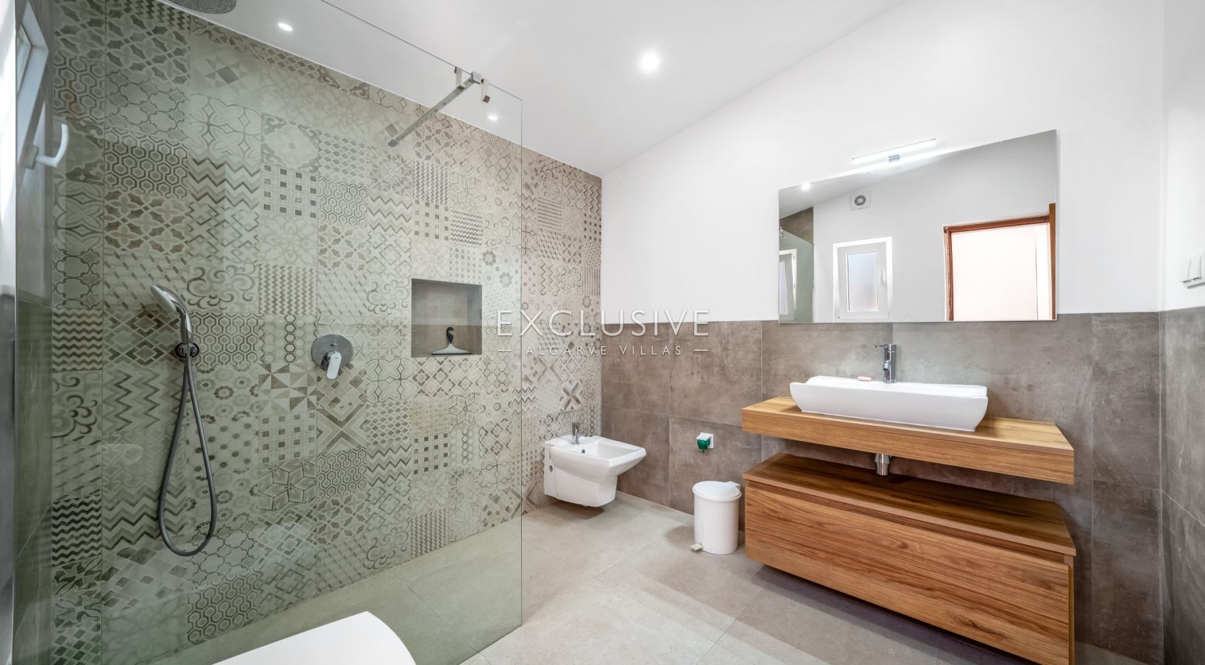 Renovation Villa with Sea Views in Falfeira, Lagos