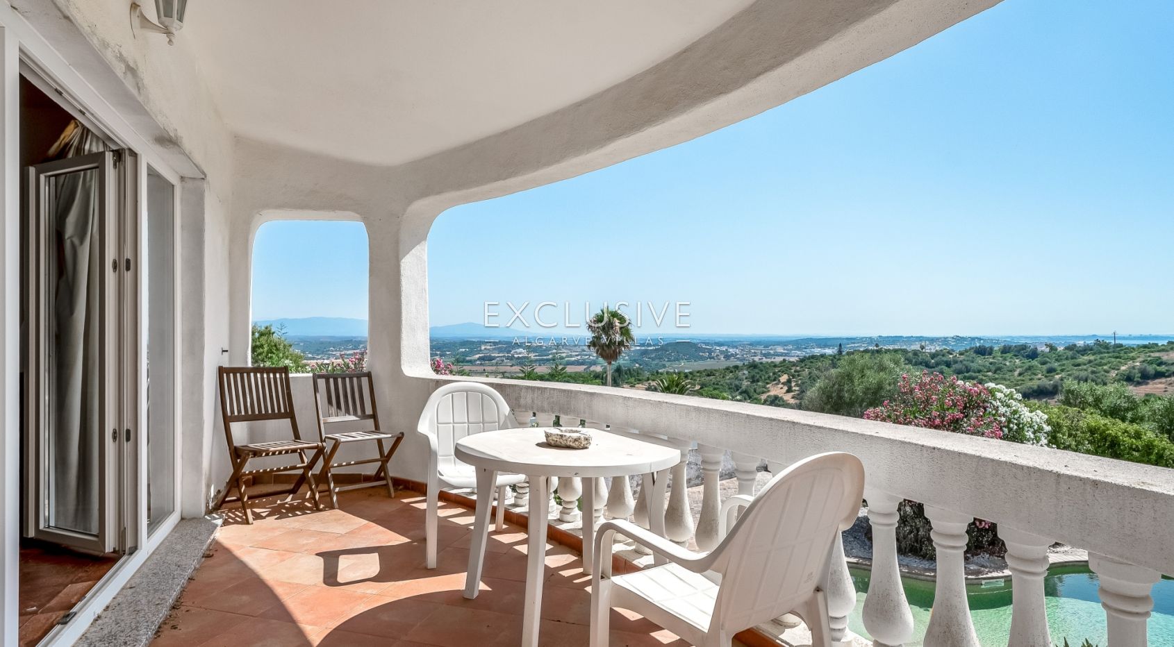 Renovation Villa with Sea Views in Falfeira, Lagos
