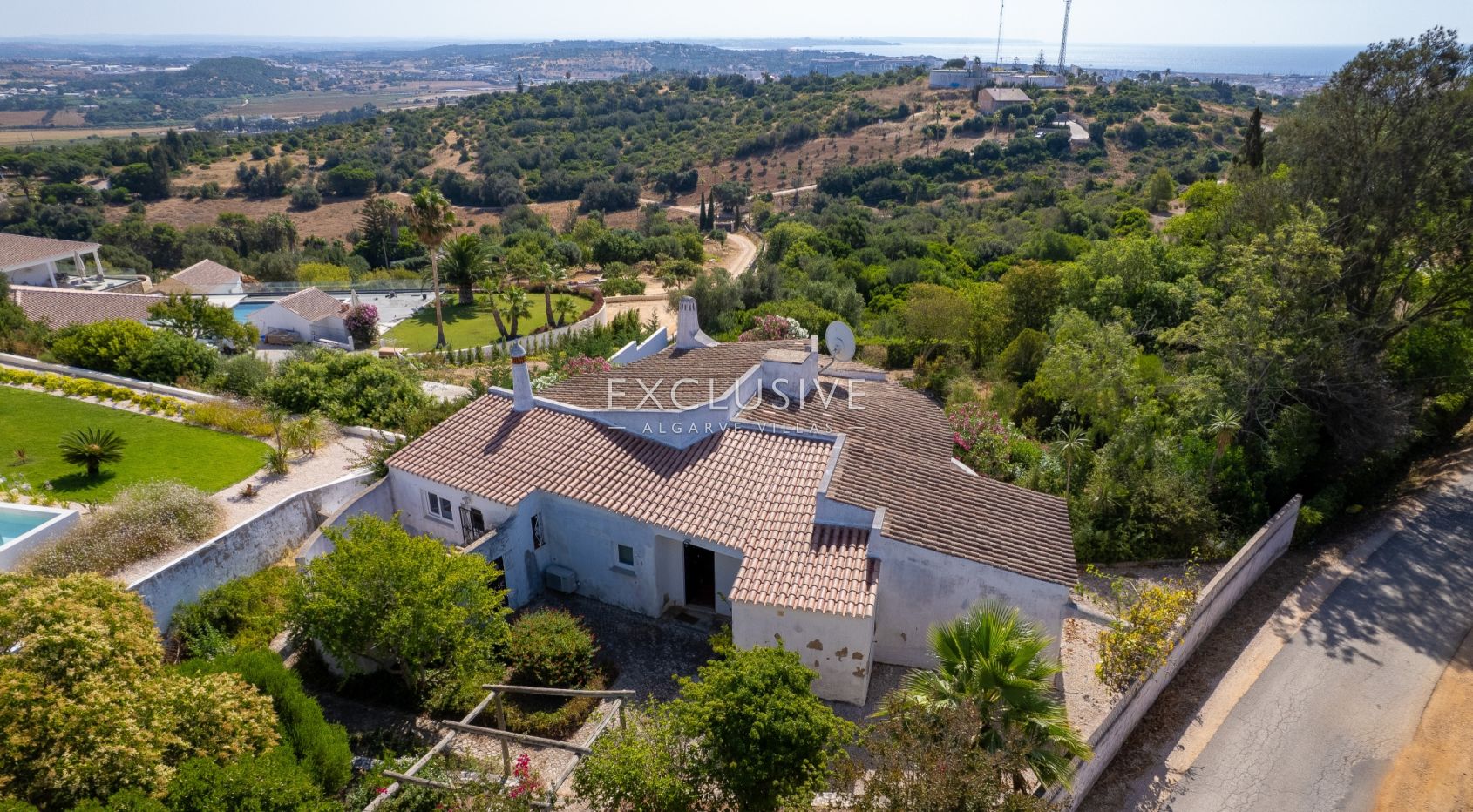 Renovation Villa with Sea Views in Falfeira, Lagos