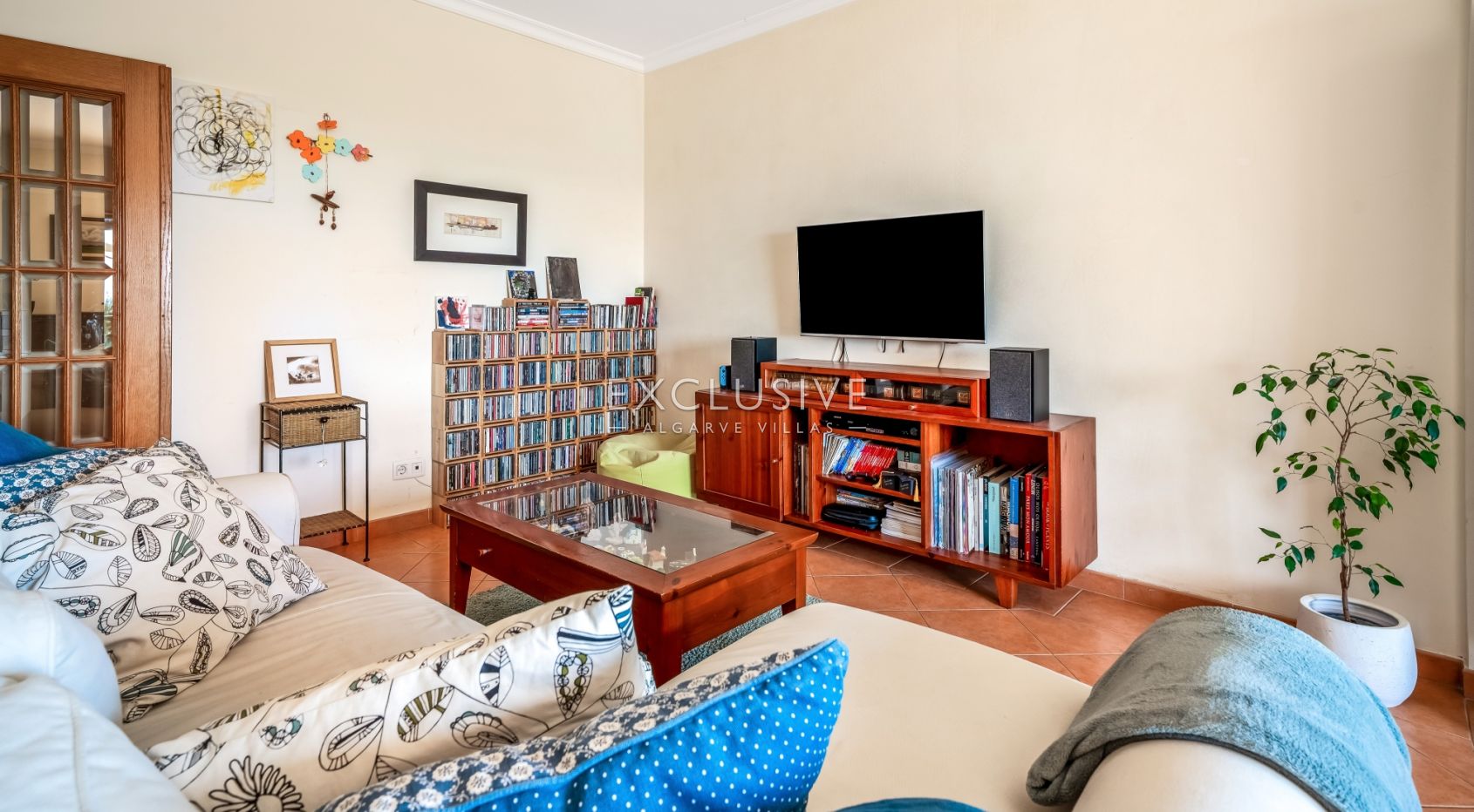 3 Bed Sea View Apartment in Lagos, Algarve with Garage & Lift
