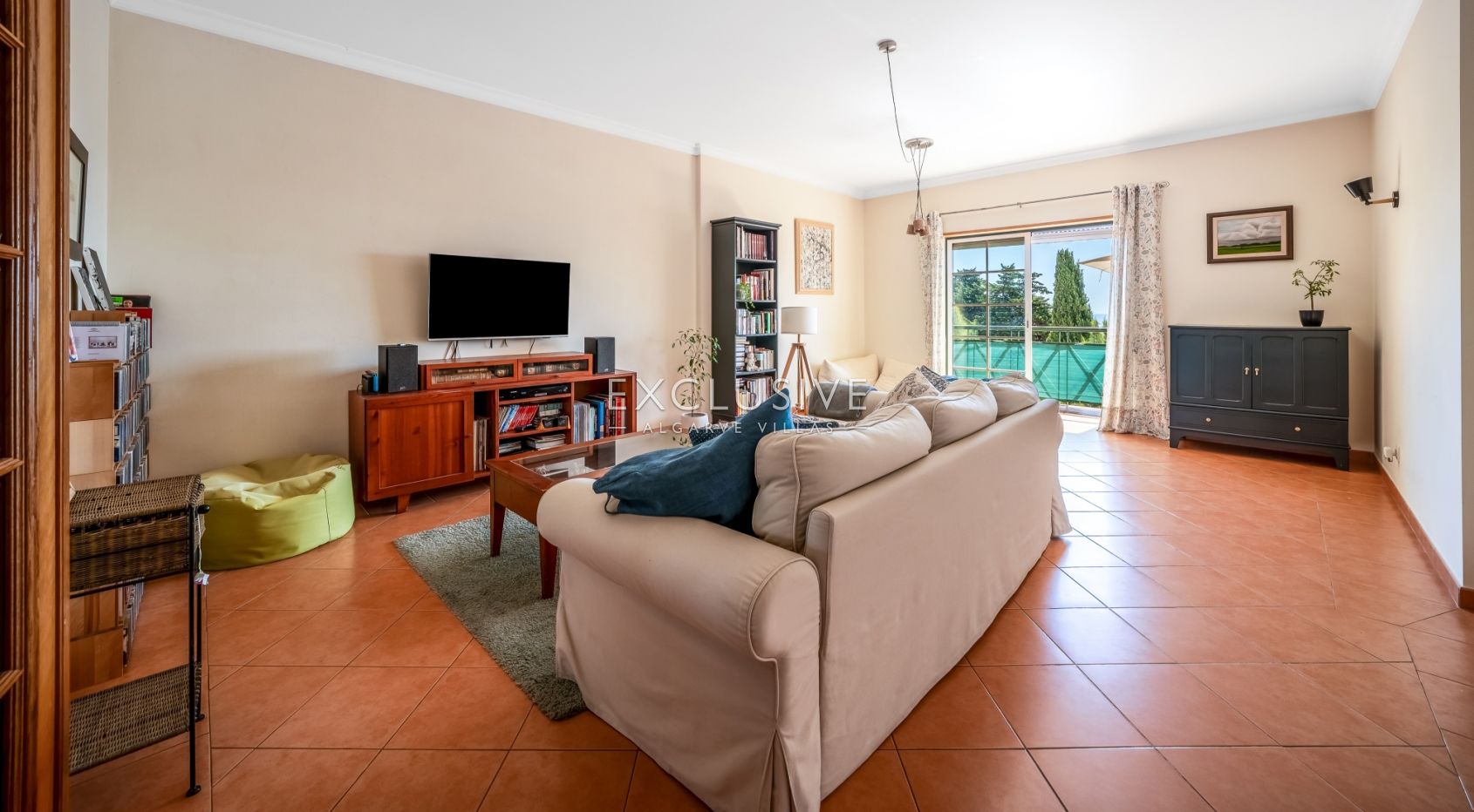 3 Bed Sea View Apartment in Lagos, Algarve with Garage & Lift