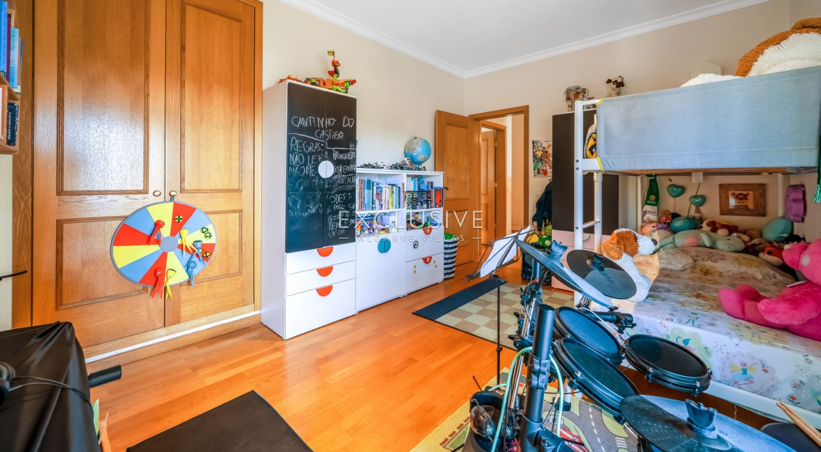 3 Bed Sea View Apartment in Lagos, Algarve with Garage & Lift