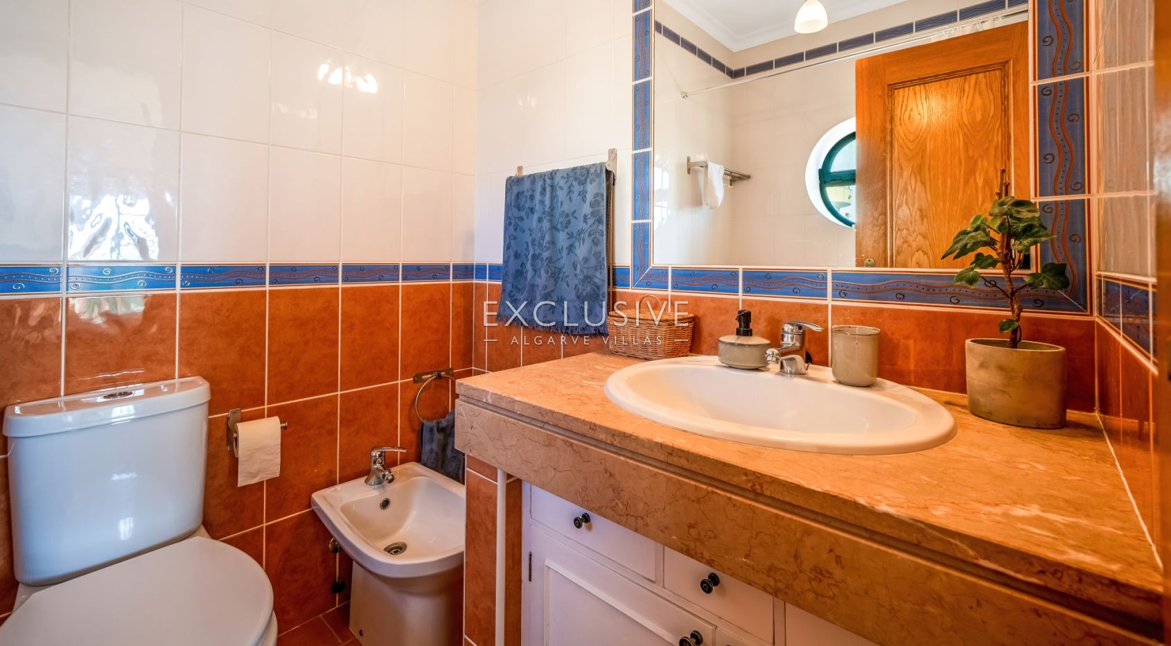 3 Bed Sea View Apartment in Lagos, Algarve with Garage & Lift