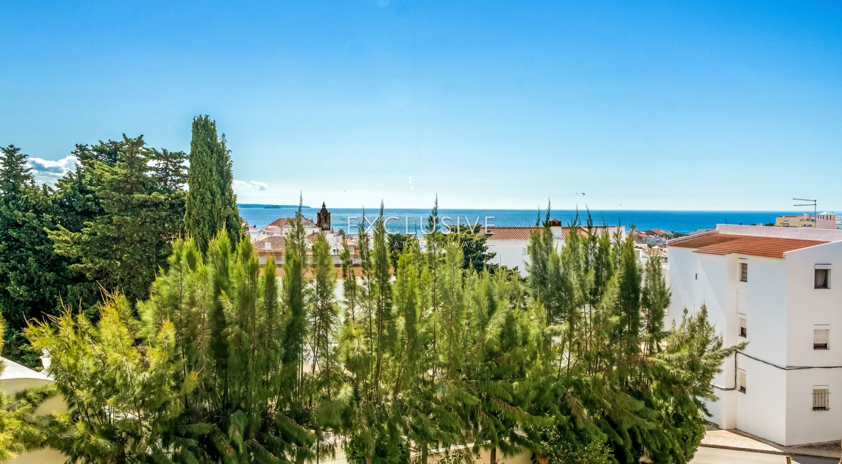 3 Bed Sea View Apartment in Lagos, Algarve with Garage & Lift