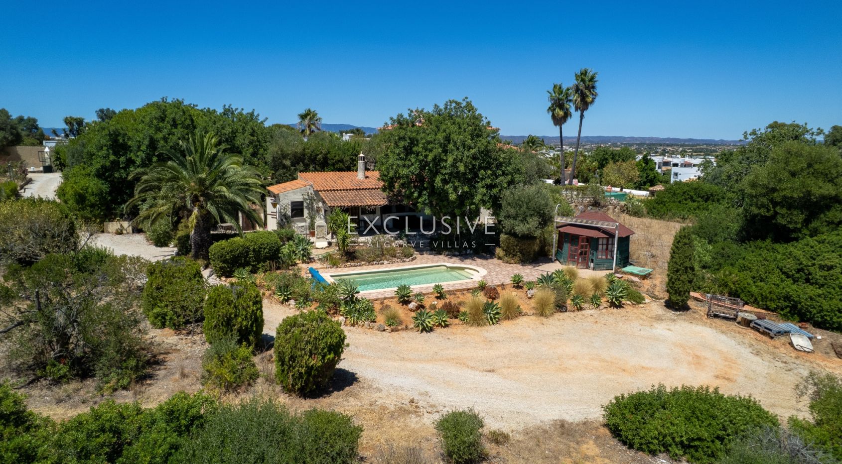 Charming Quinta, Pool, Sea Views & Fruit Orchards, Carvoeiro
