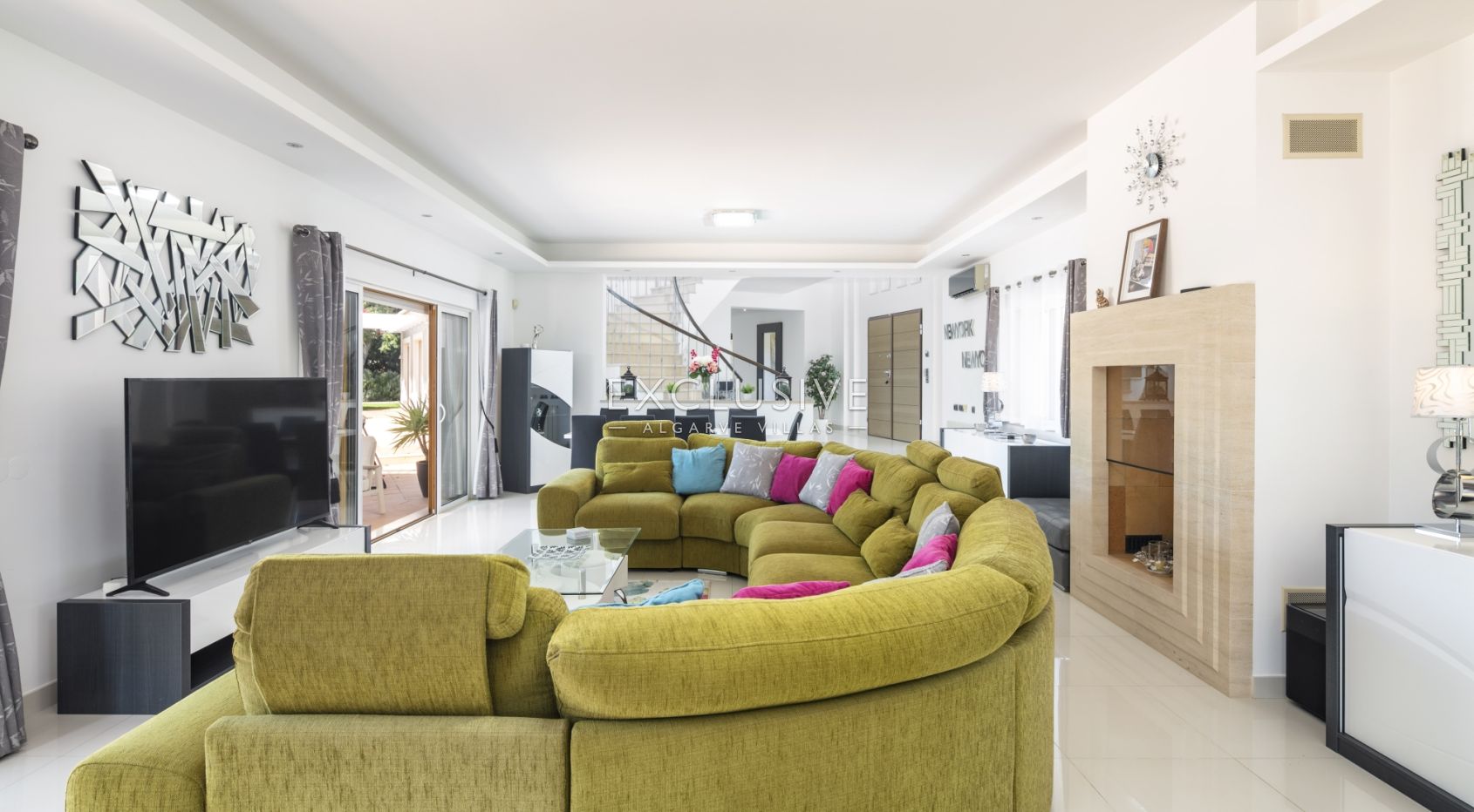 Golf front villa 5 bedrooms Golf Resort in Carvoeiro on double plot with private pool