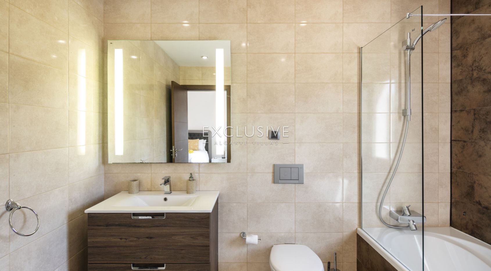 Golf front villa 5 bedrooms Golf Resort in Carvoeiro on double plot with private pool
