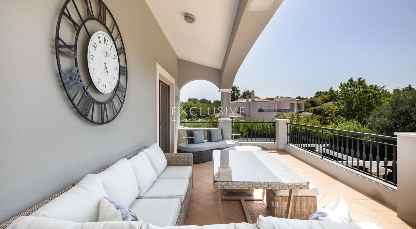Golf front villa 5 bedrooms Golf Resort in Carvoeiro on double plot with private pool
