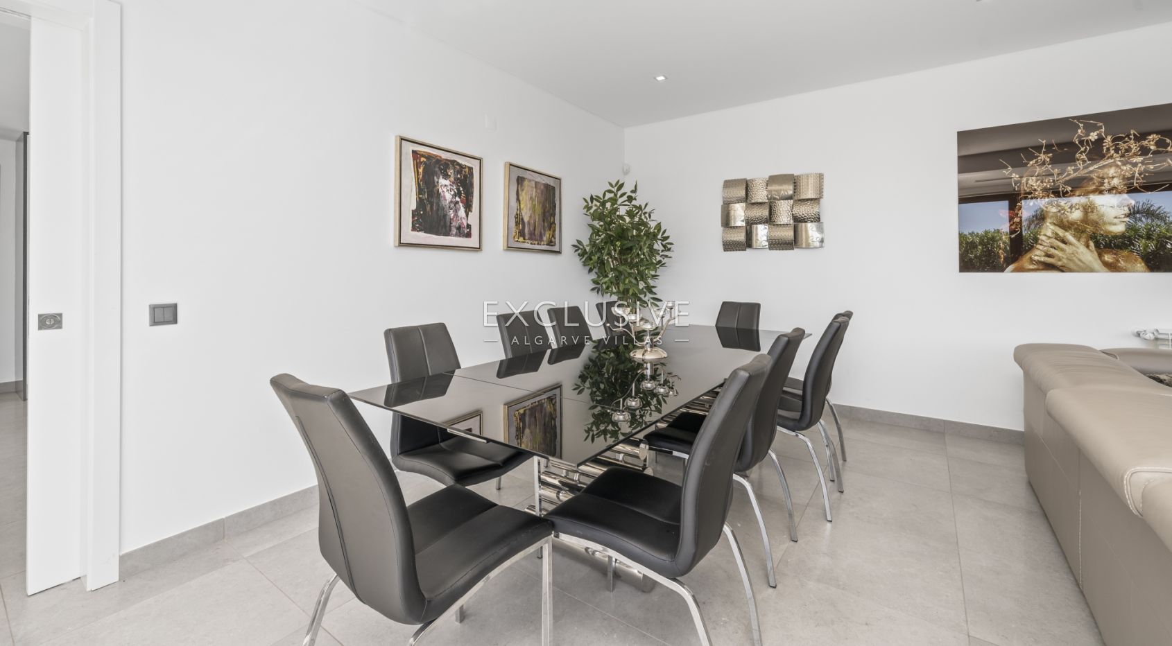 Elegant Family 4 bed Villa with pool Near Porto de Mos Beach, Lagos