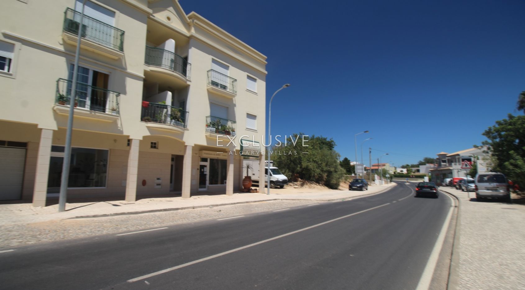 Great Opportunity Urban Plot to develop in the center of Almancil, near Qta do Lago