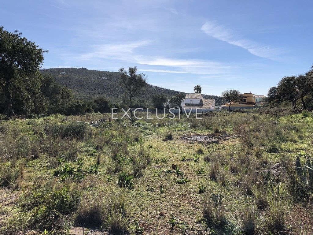Large plot for construction in Loule near amenities