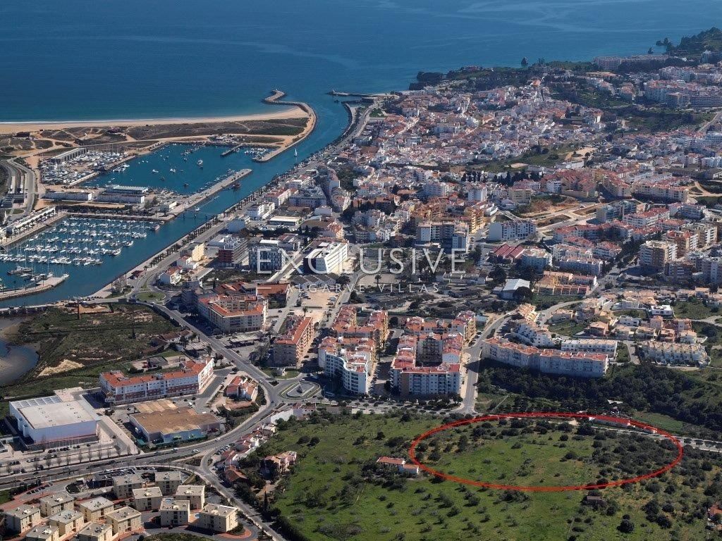 Building plots to build apartments with Marina and sea views, in Lagos