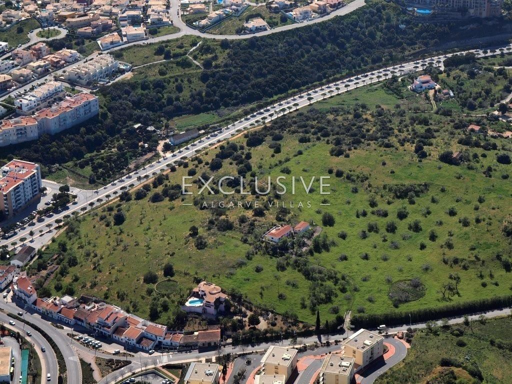 Building plots to build apartments with Marina and sea views, in Lagos