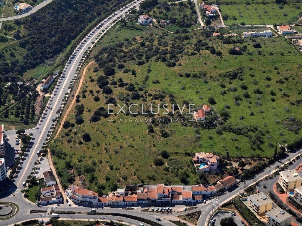 Building plots to build apartments with Marina and sea views, in Lagos