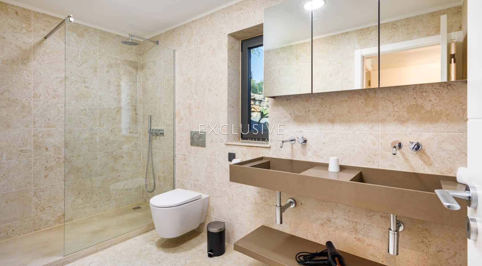Brand new 5 bed villa near Carvoeiro beach