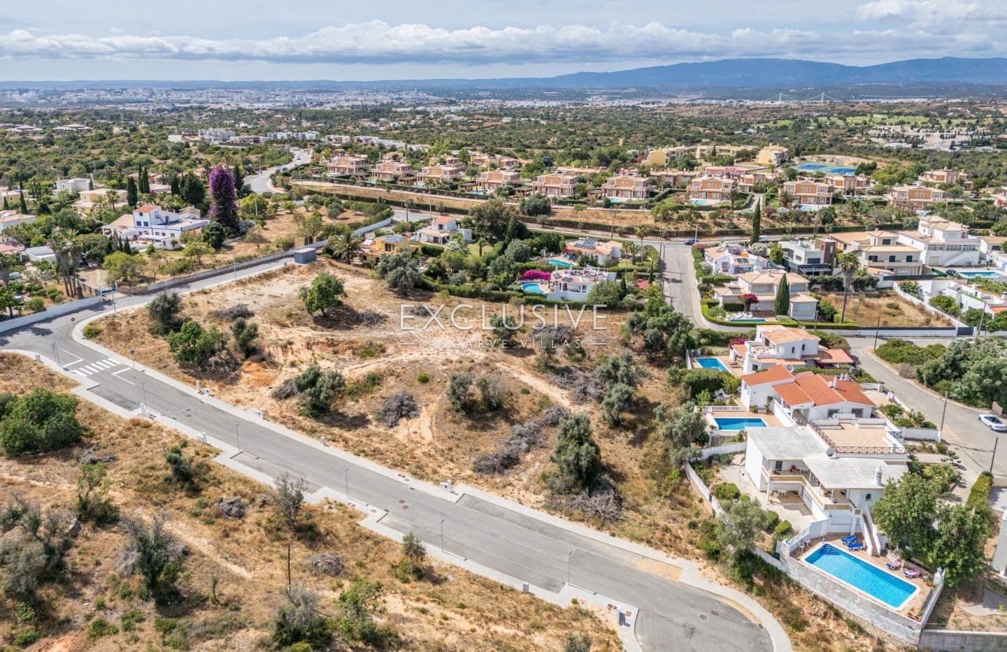 Plot in new urbanization by Presa da Moura, Carvoeiro-2