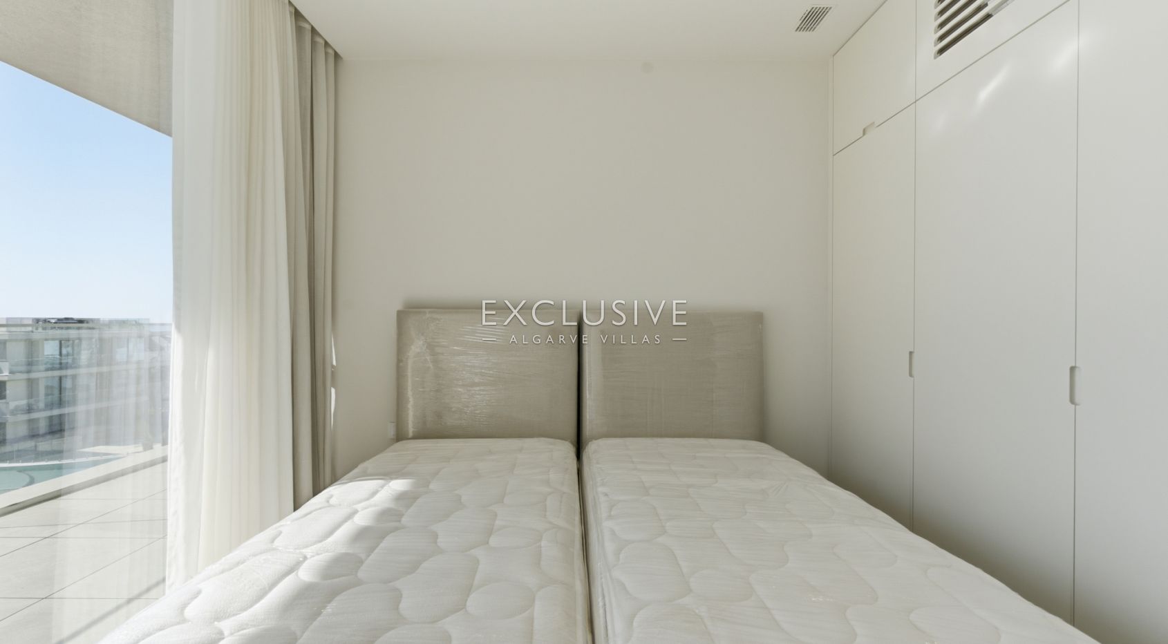 Fantastic 2 bedroom apartments, luxury resort, in Carvoeiro, Algarve