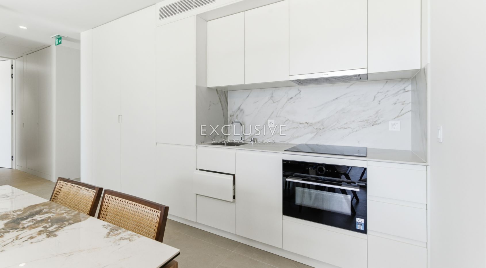 Fantastic 2 bedroom apartments, luxury resort, in Carvoeiro, Algarve