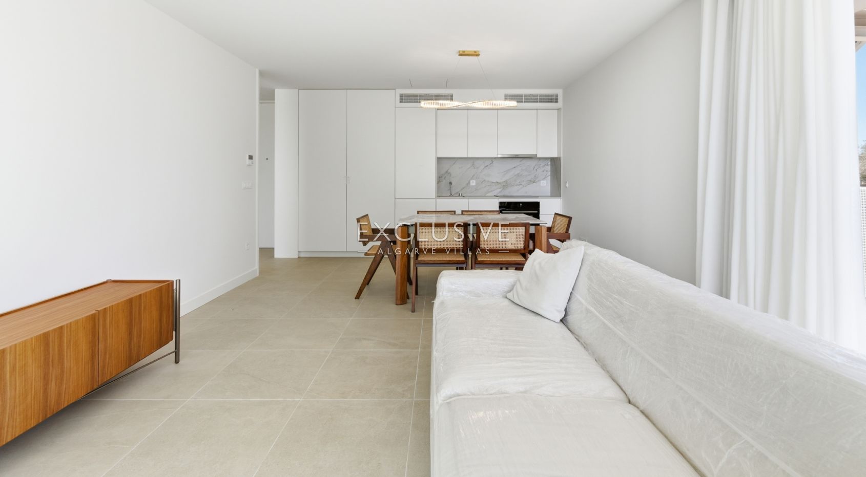 Fantastic 2 bedroom apartments, luxury resort, in Carvoeiro, Algarve