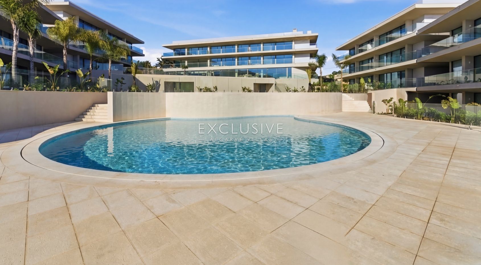 Fantastic 2 bedroom apartments, luxury resort, in Carvoeiro, Algarve