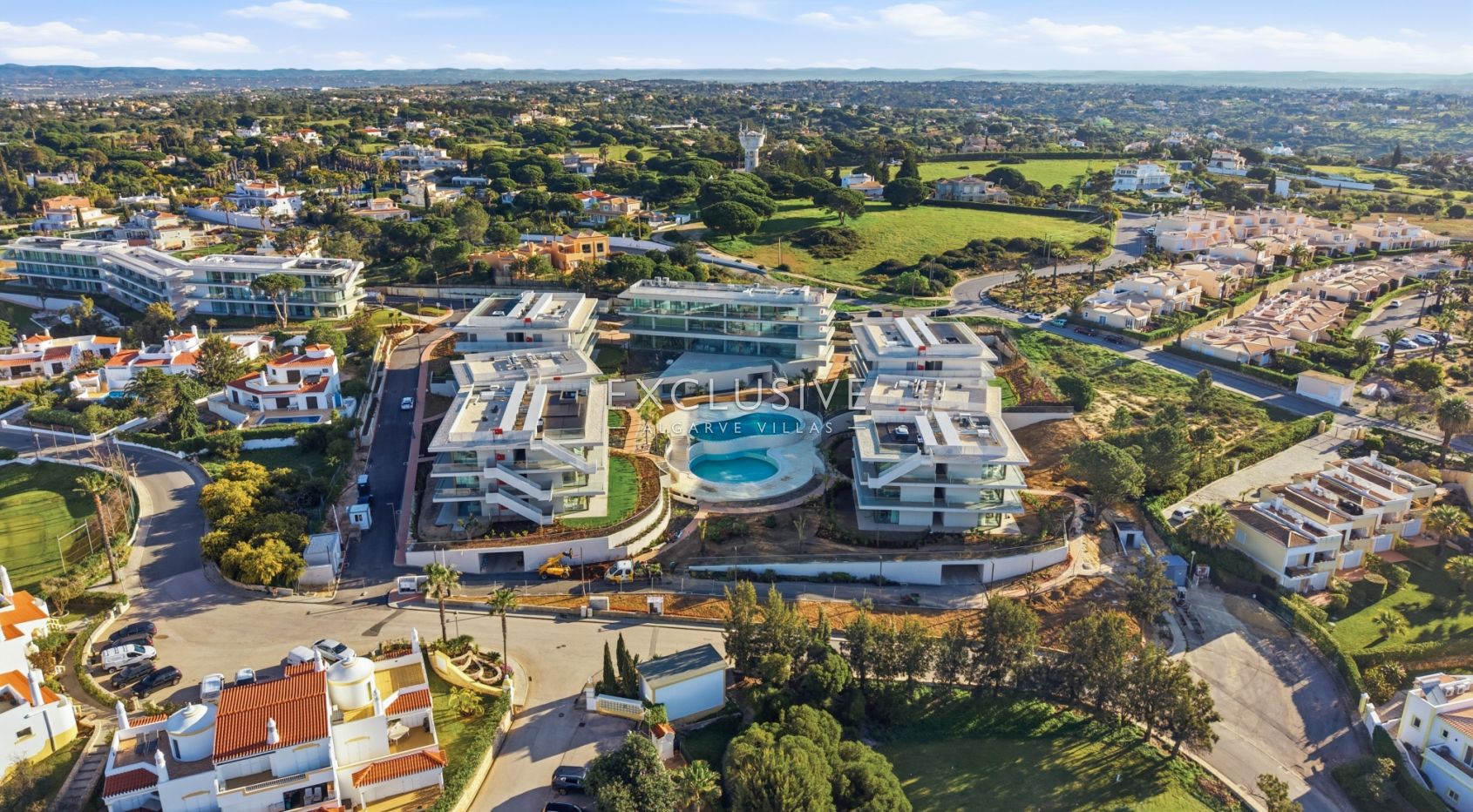 Fantastic 2 bedroom apartments, luxury resort, in Carvoeiro, Algarve