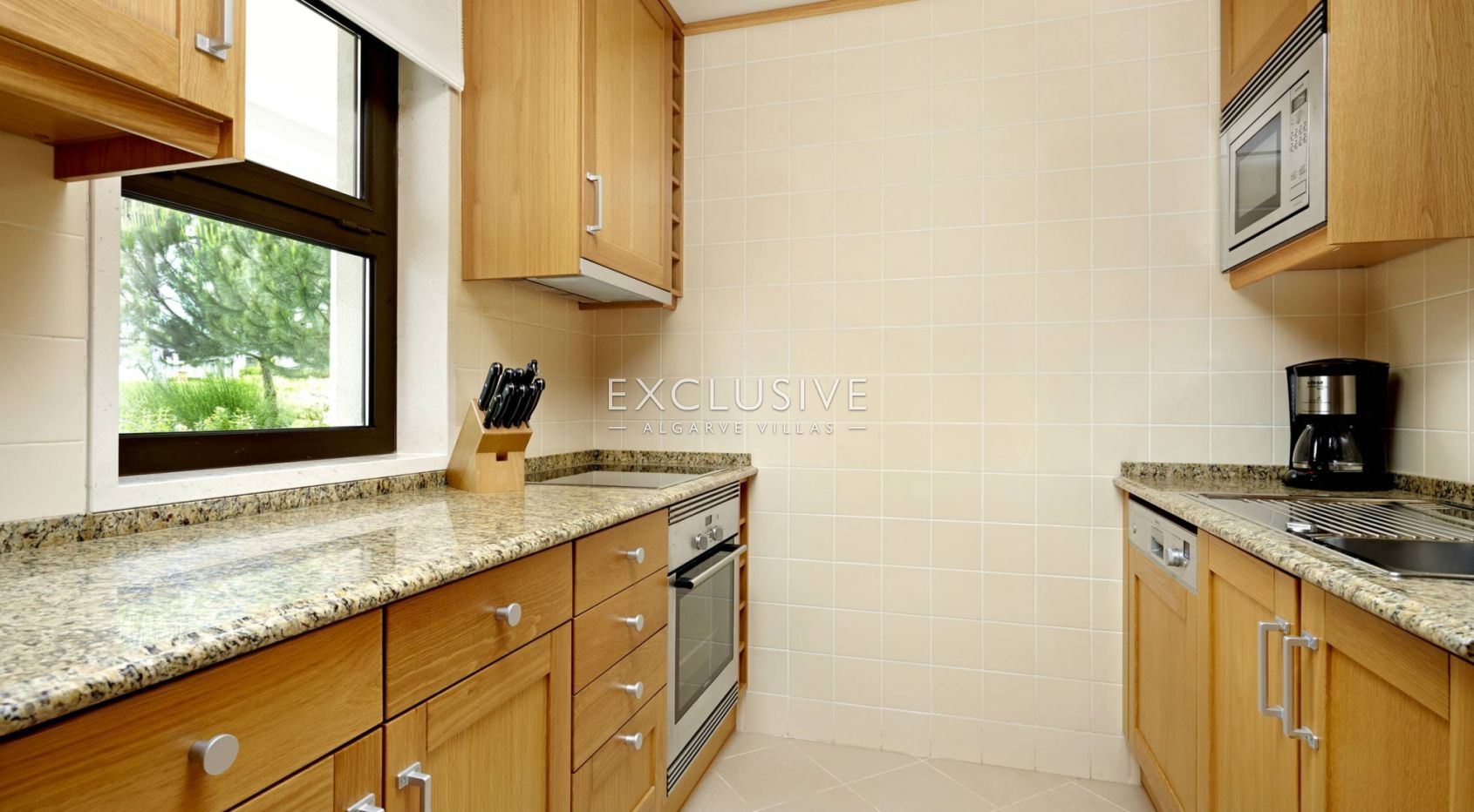 Fantastic 2 bedrooms apartment, overlooking golf course, Albufeira, Algarve