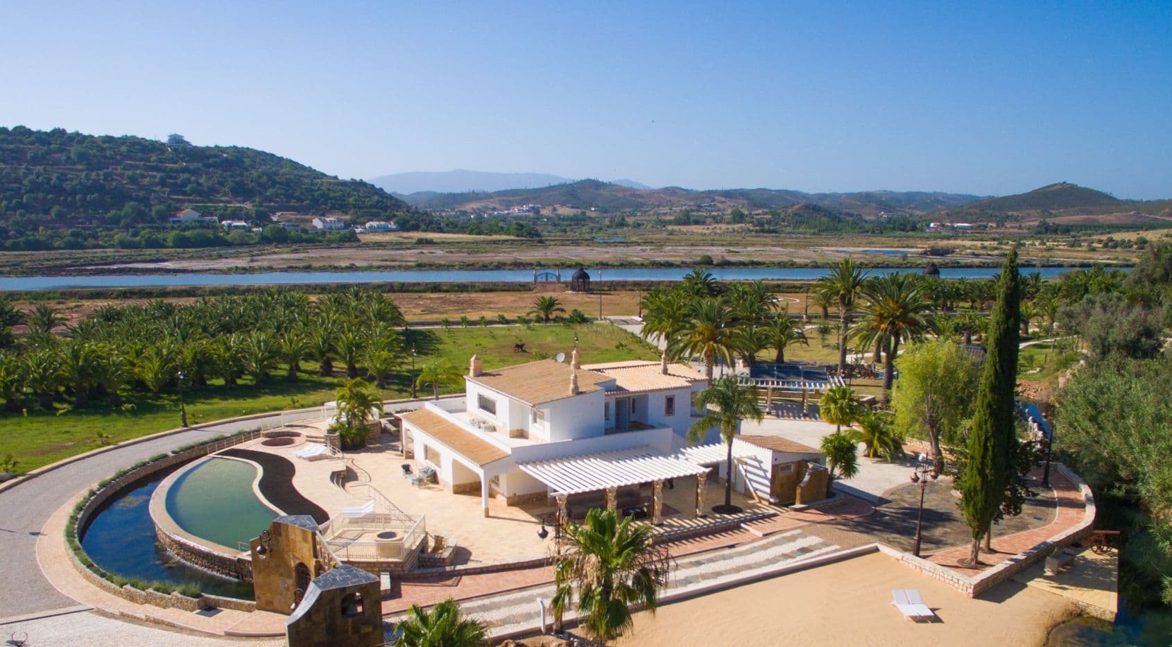 Algarve river front villa with boat access to the Arade river & atlantic ocean in Silves-1