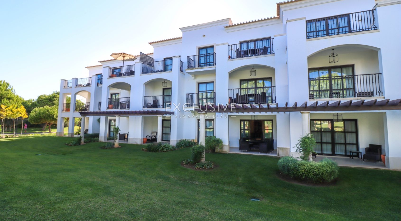 Charming 3 bedroom apartment in one of the most well known resorts in the Algarve