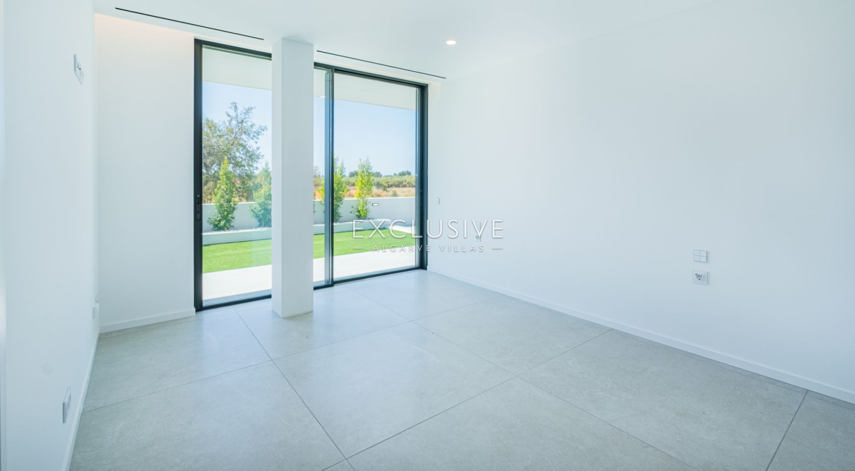 Modern Villa near Gale beach and Salgados Golf Algarve