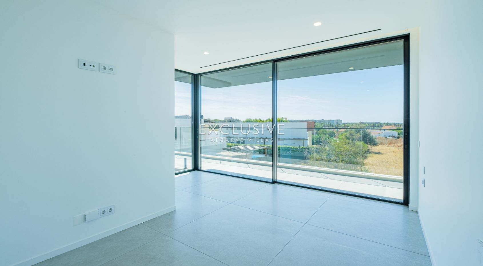 Modern Villa near Gale beach and Salgados Golf Algarve