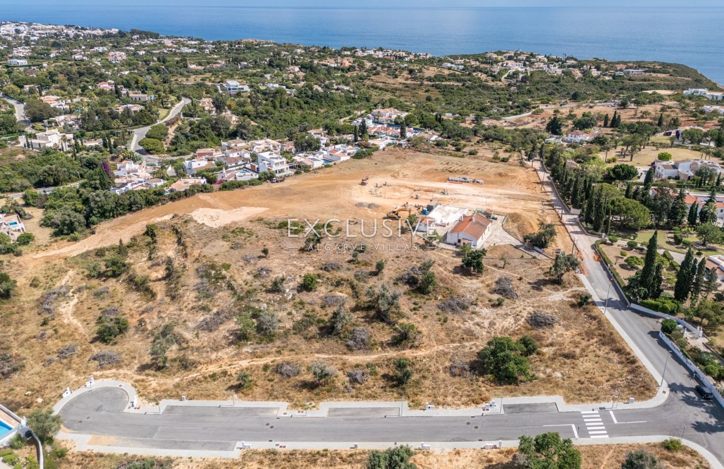 Urban plot for construction of villa near Presa da Moura, Carvoeiro