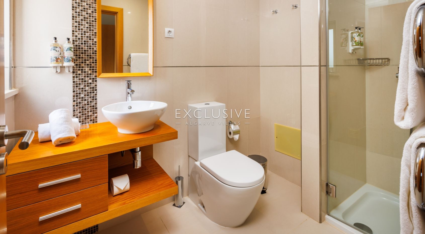 Impressively spacious townhouses, luxury resort, Carvoeiro, Algarve