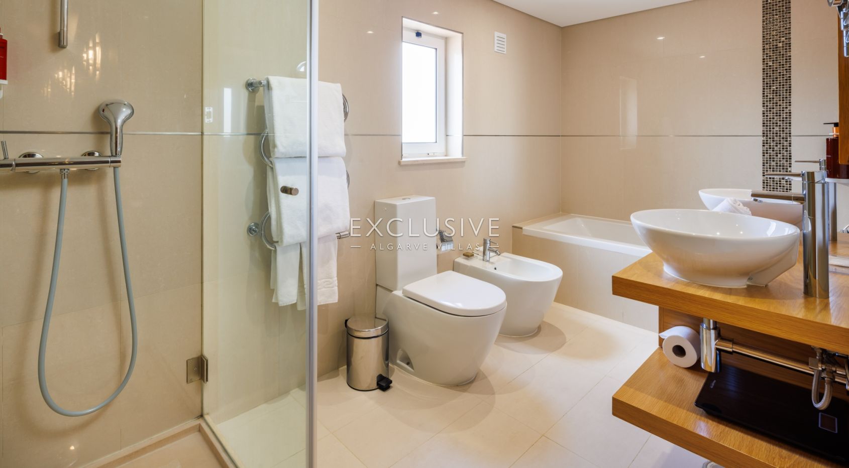 3-bedroom villas with private gardens and pools, luxury resort, Carvoeiro, Algarve