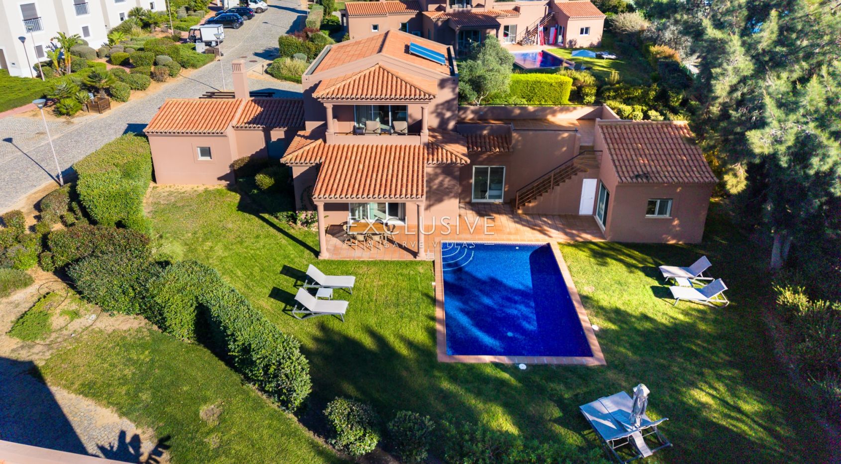3-bedroom villas with private gardens and pools, luxury resort, Carvoeiro, Algarve
