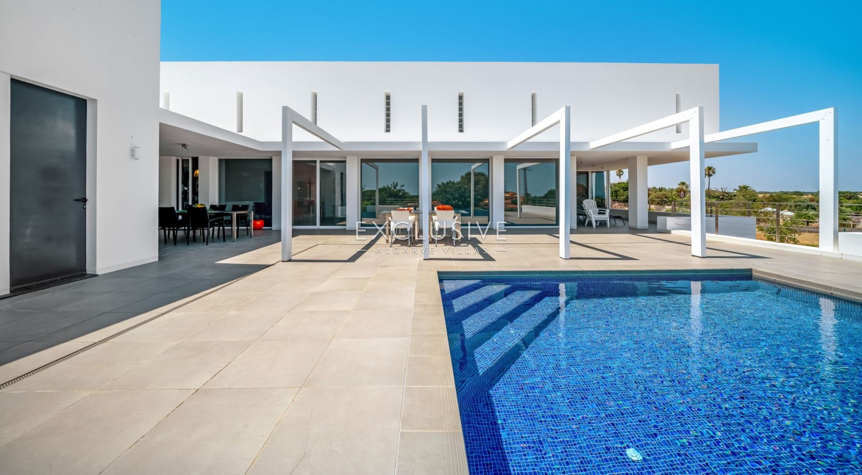 Unique designer contemporary villa in Carvoeiro with large plot and private pool near the beach