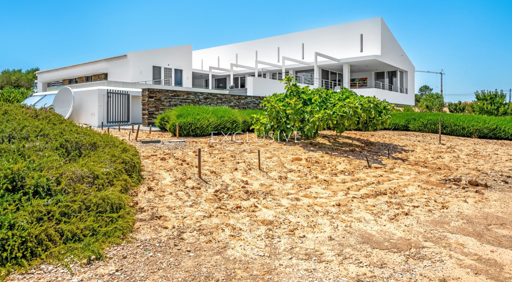 Unique designer contemporary villa in Carvoeiro with large plot and private pool near the beach