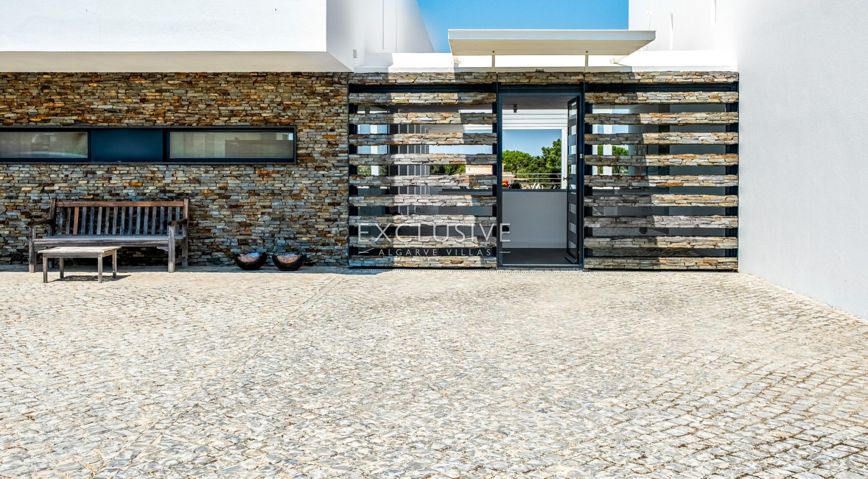 Unique designer contemporary villa in Carvoeiro with large plot and private pool near the beach