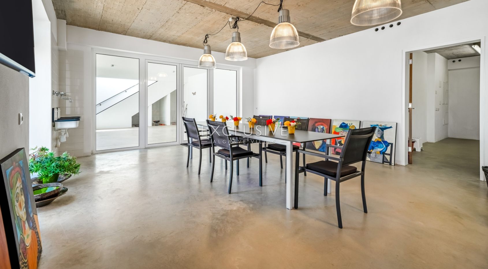 Unique designer contemporary villa in Carvoeiro with large plot and private pool near the beach