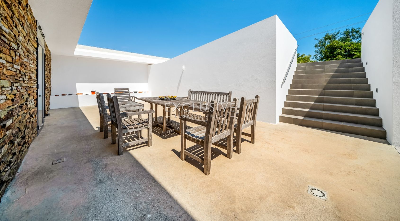 Unique designer contemporary villa in Carvoeiro with large plot and private pool near the beach