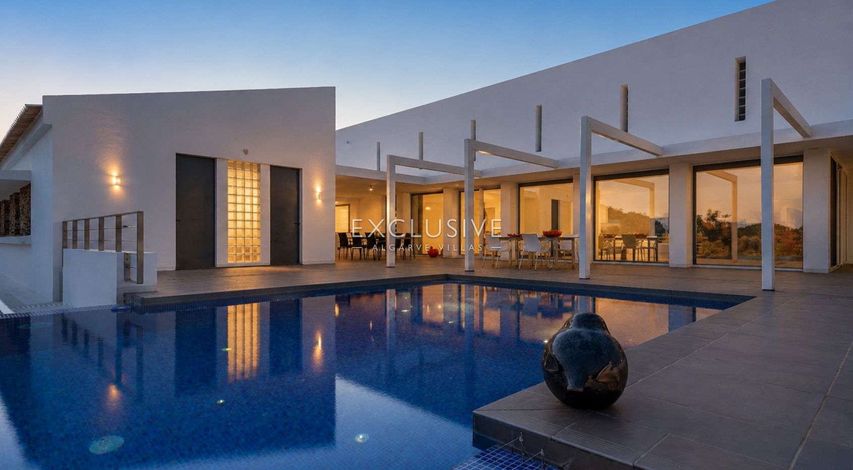 Unique designer contemporary villa in Carvoeiro with large plot and private pool near the beach