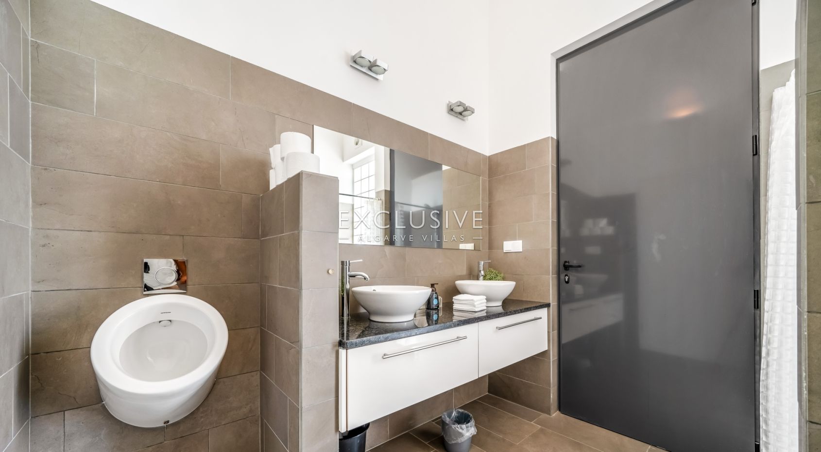 Unique designer contemporary villa in Carvoeiro with large plot and private pool near the beach