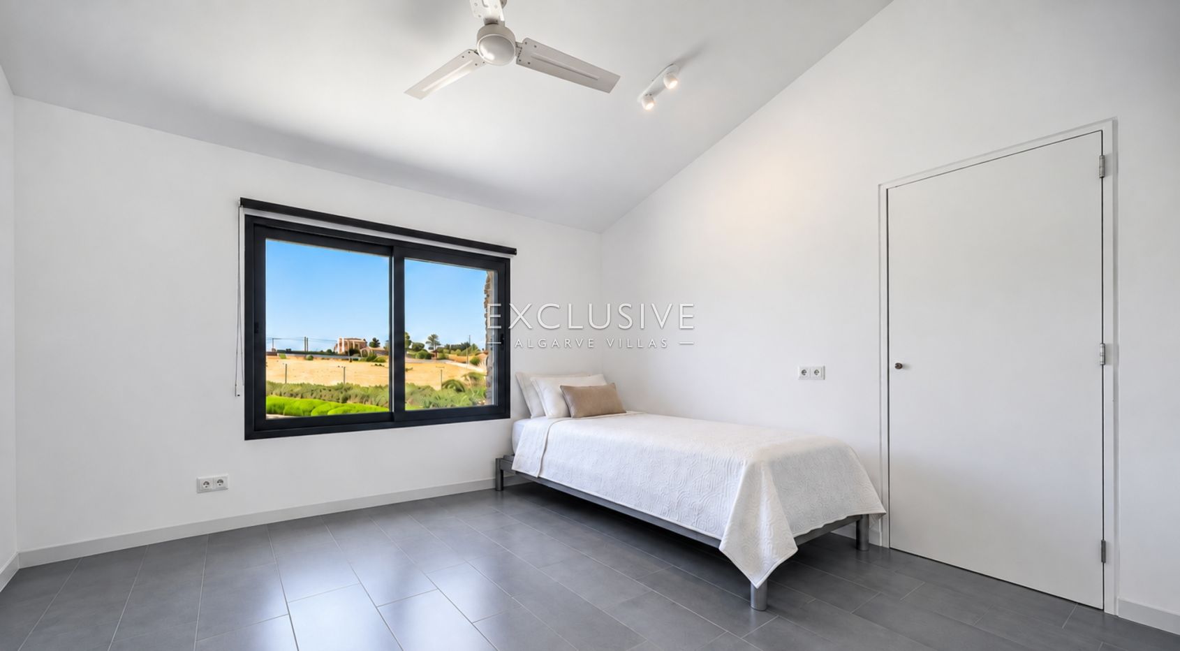 Unique designer contemporary villa in Carvoeiro with large plot and private pool near the beach