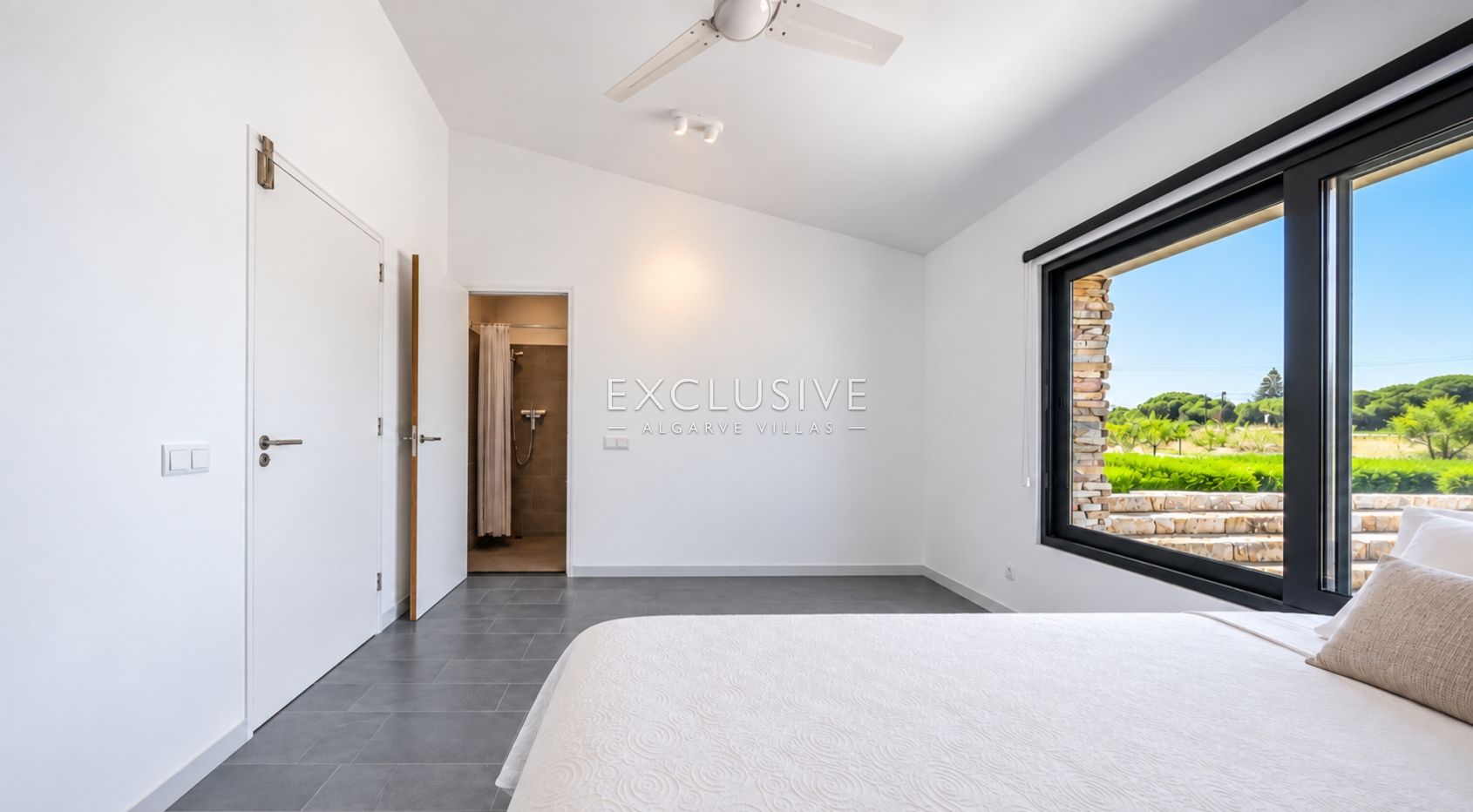 Unique designer contemporary villa in Carvoeiro with large plot and private pool near the beach