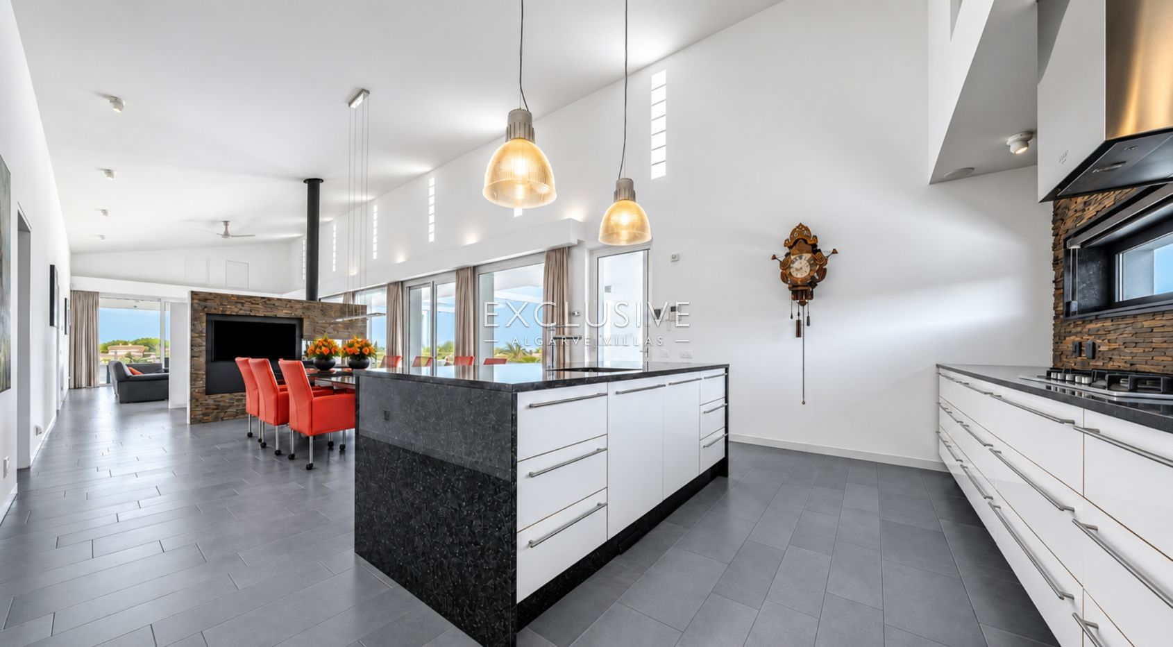 Unique designer contemporary villa in Carvoeiro with large plot and private pool near the beach